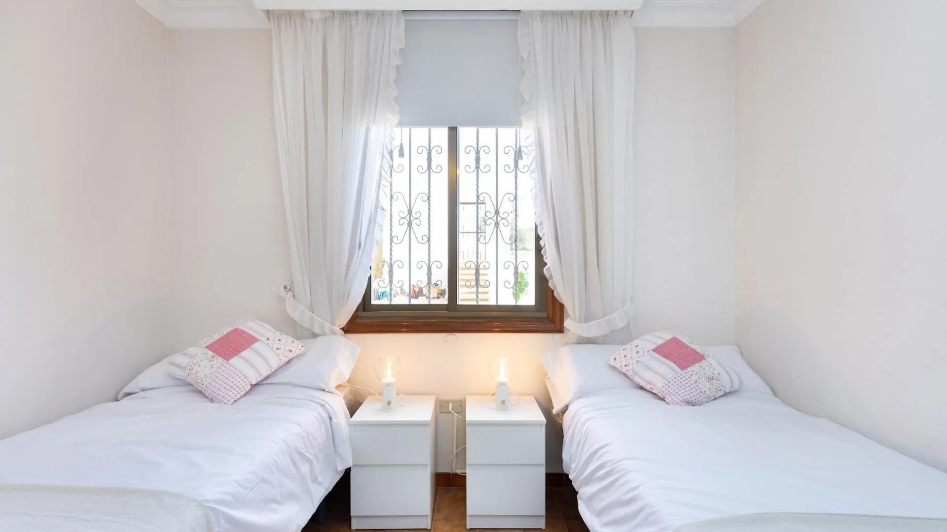 One & Only Sports And Relax Villa Heated Pool By Eden Rentals Tabaiba 0*,  Espanha